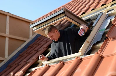 Pose de fenêtres de toit Velux à Entrange